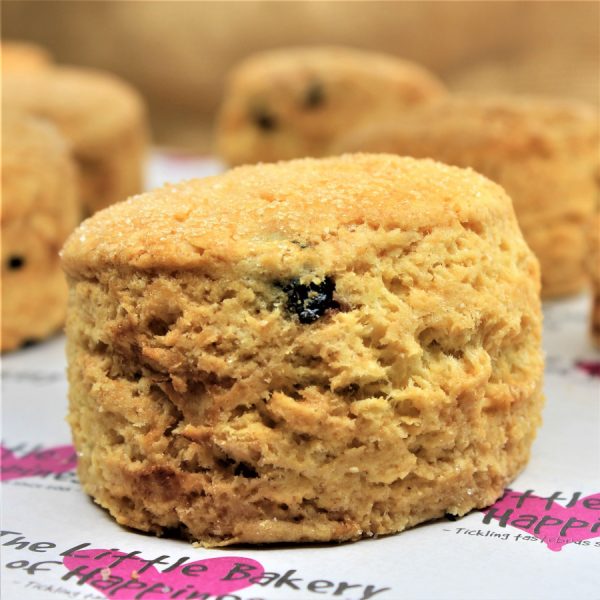 Make soft and fruity scones with our gluten-free sweet scone mix