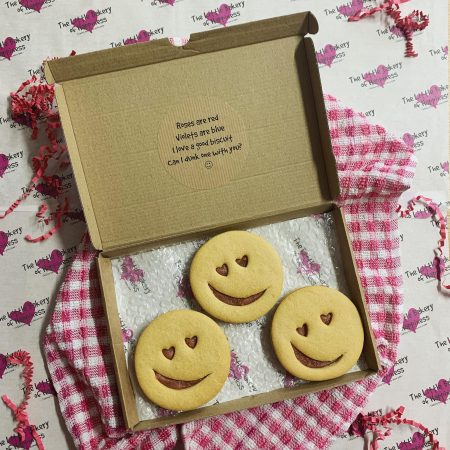 VALENTINE’S DAY GIFT: HAPPY HEART FACE BISCUITS (TRIO)